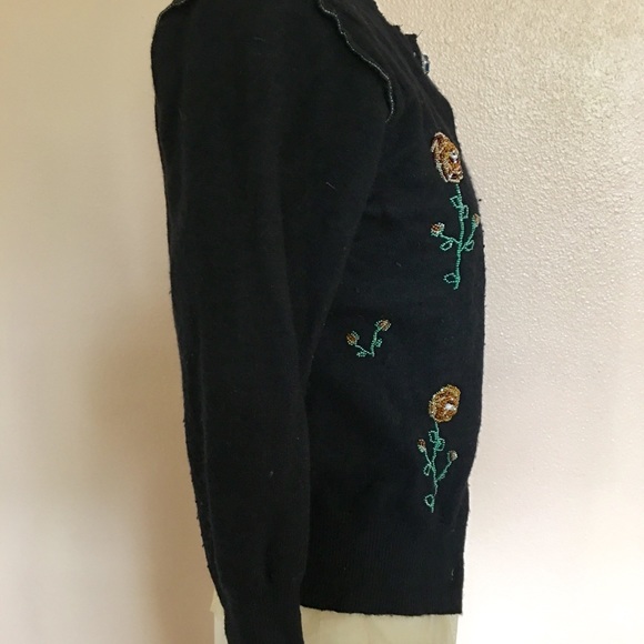 Cardigan - Picture 2 of 7